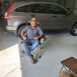 Meet your Posher, Yefrin